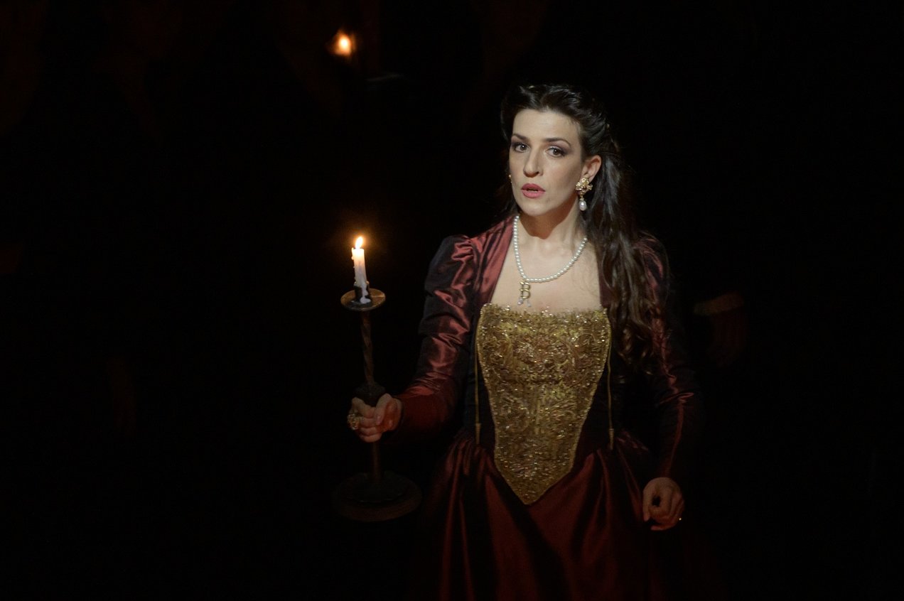 Operos scenoje – rūmų intrigų pražudyta Anglijos valdovė 