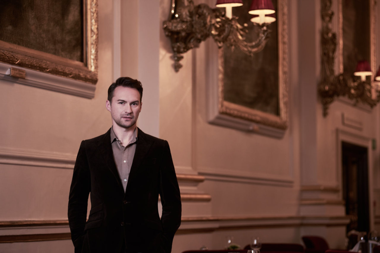 Tenoras E. Montvidas „Traviatą“ prisimena Paryžiuje: „Ypatingas jausmas stovėti prie balto...