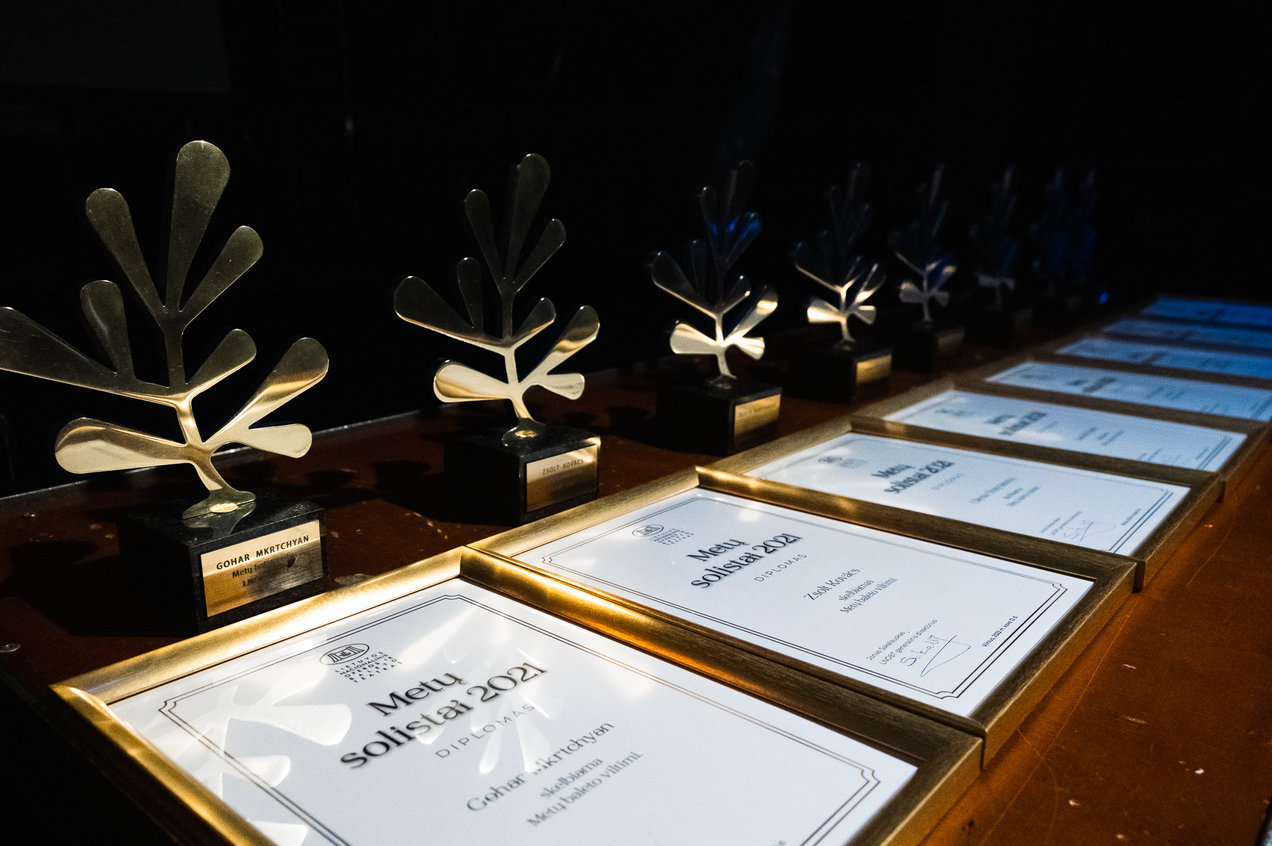 Apdovanoti LNOBT Metų solistai: geriausiais pripažinti O. Shaytanova, J. Gedmintaitė ir  S. Zonys, mylimiausia – K. Matačinaitė