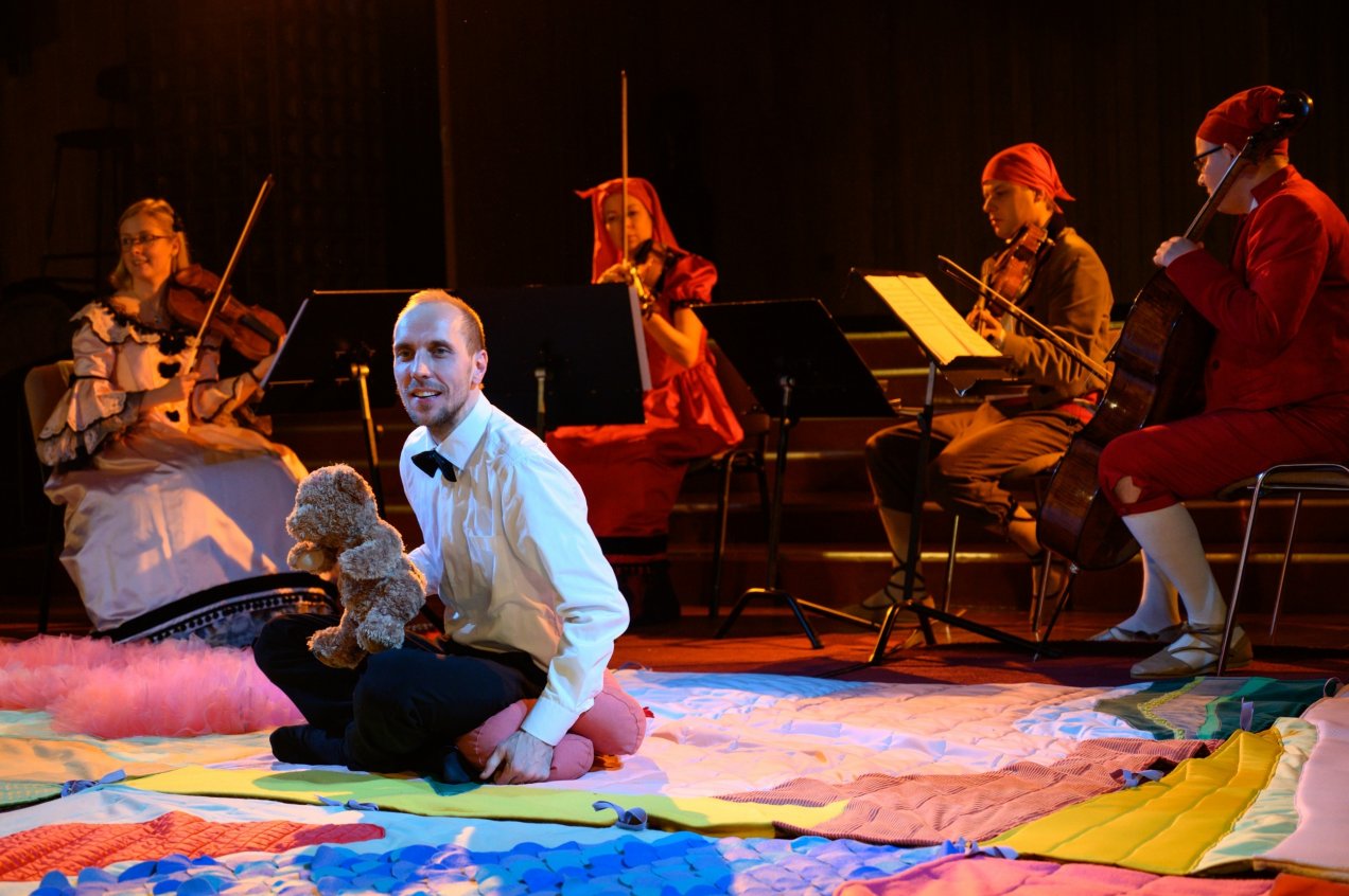 Ant margojo kilimo – muzikiniai rytmečiai kūdikiams