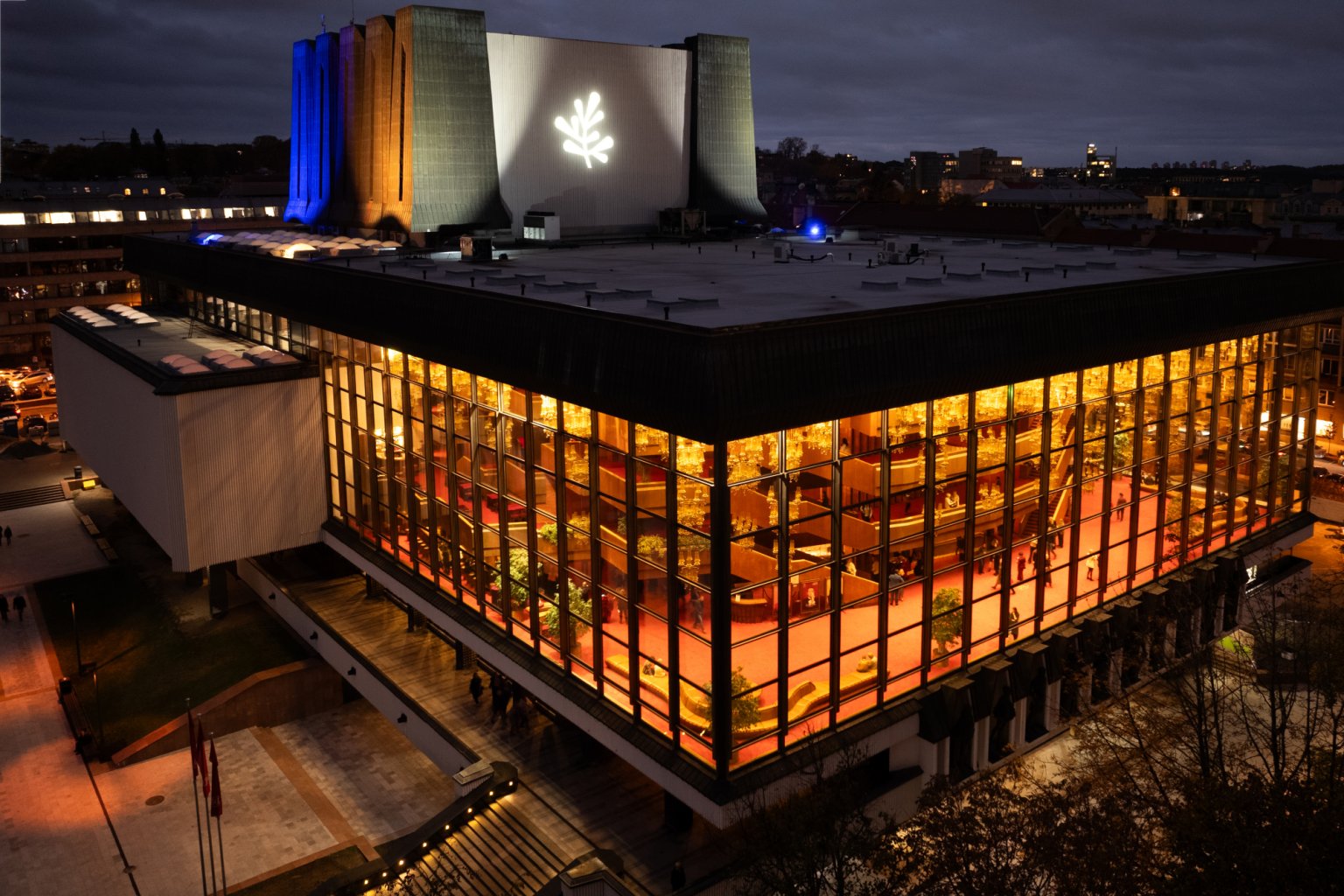 LNOBT rūmams 50 metų: kviečiame pasidžiaugti jubiliejumi