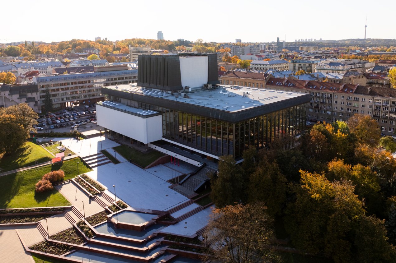 LNOBT atveria didžiąją sceną jauniesiems kūrėjams